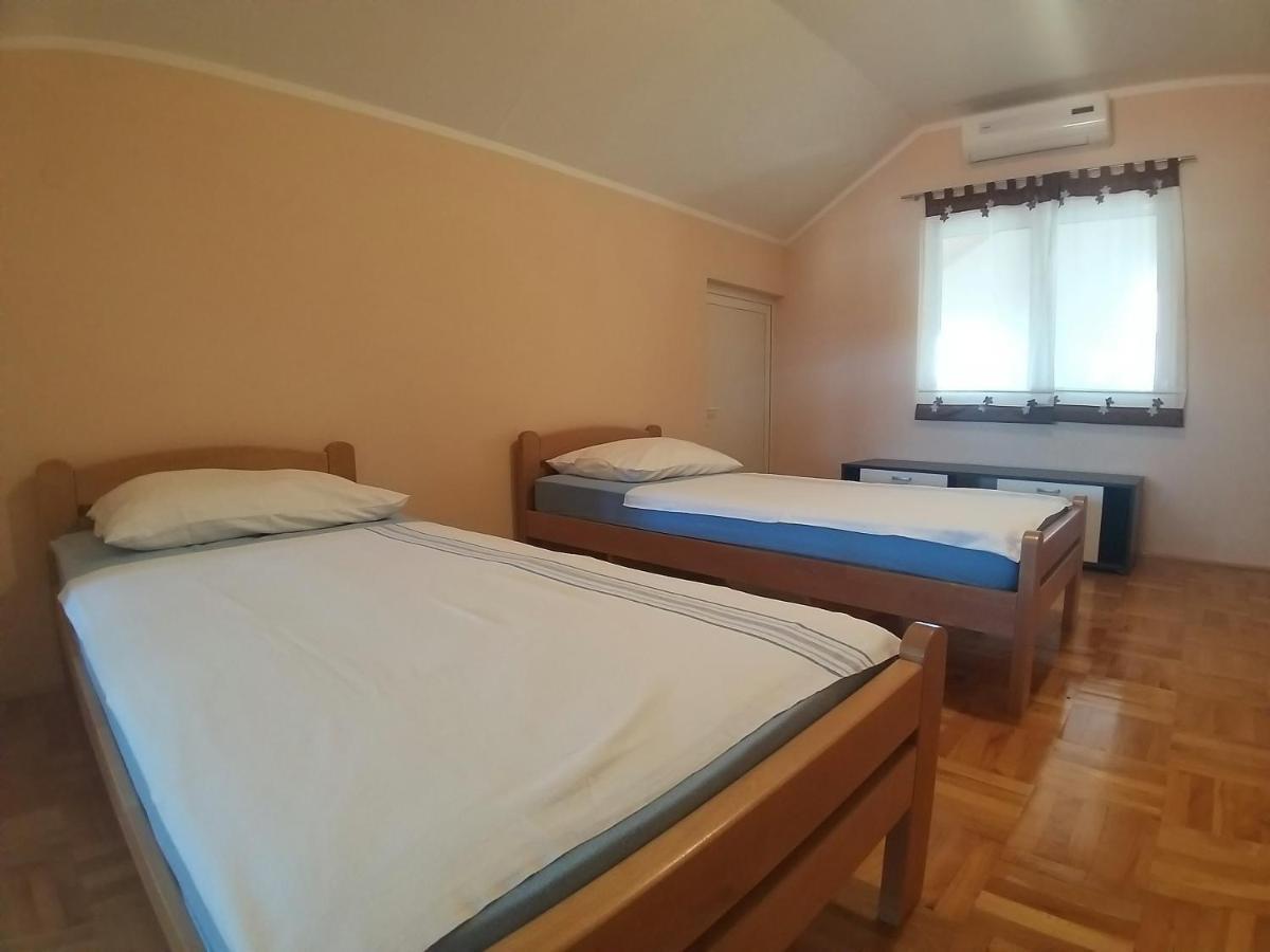 Sunny Apartment Jukic With Sea View Zara Esterno foto