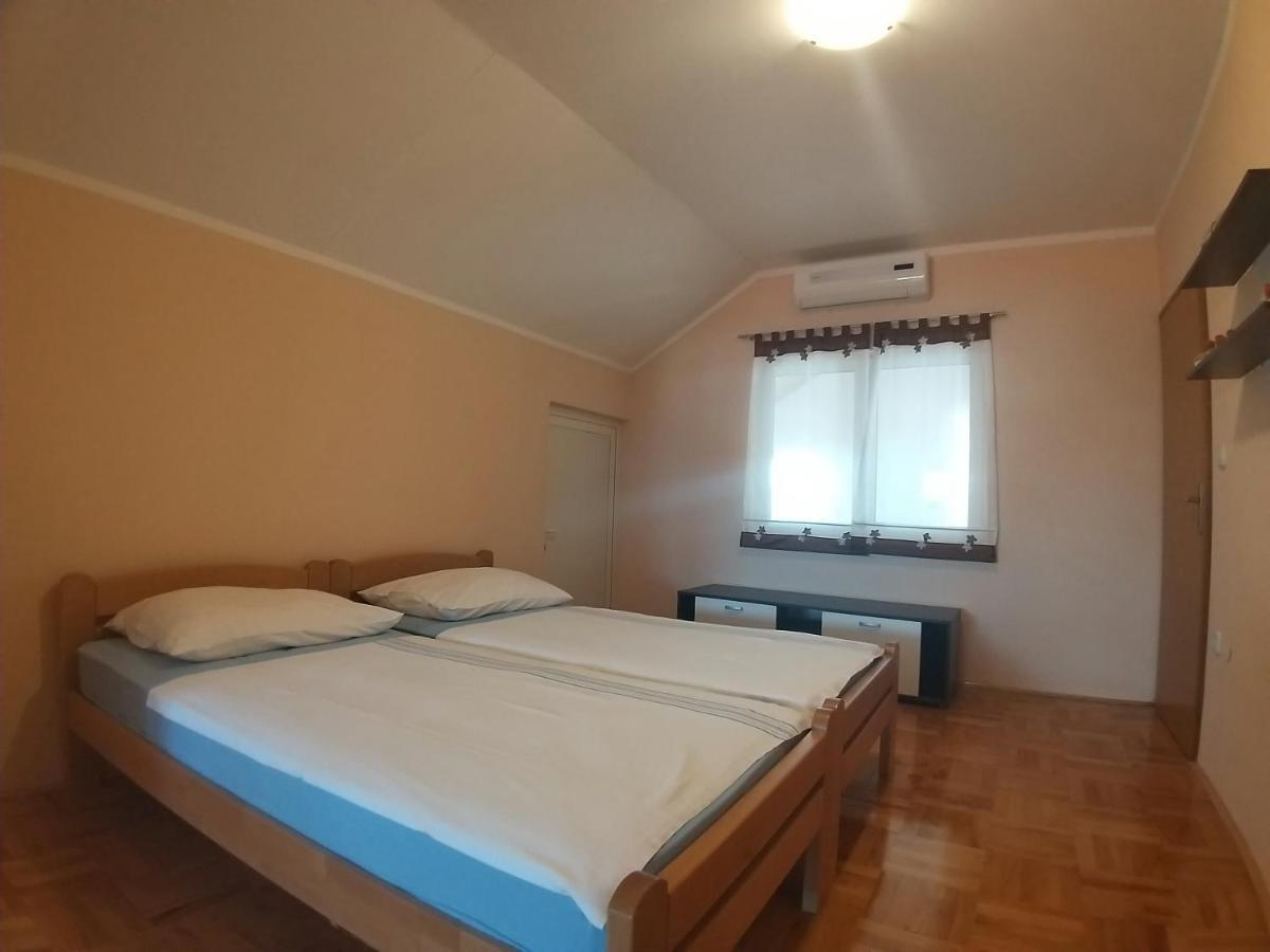 Sunny Apartment Jukic With Sea View Zara Esterno foto