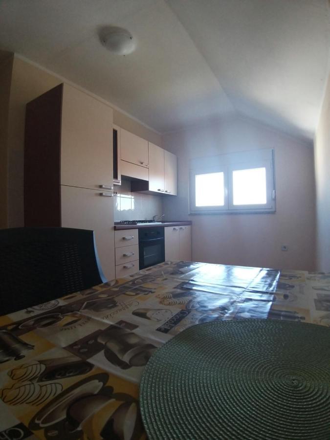Sunny Apartment Jukic With Sea View Zara Esterno foto