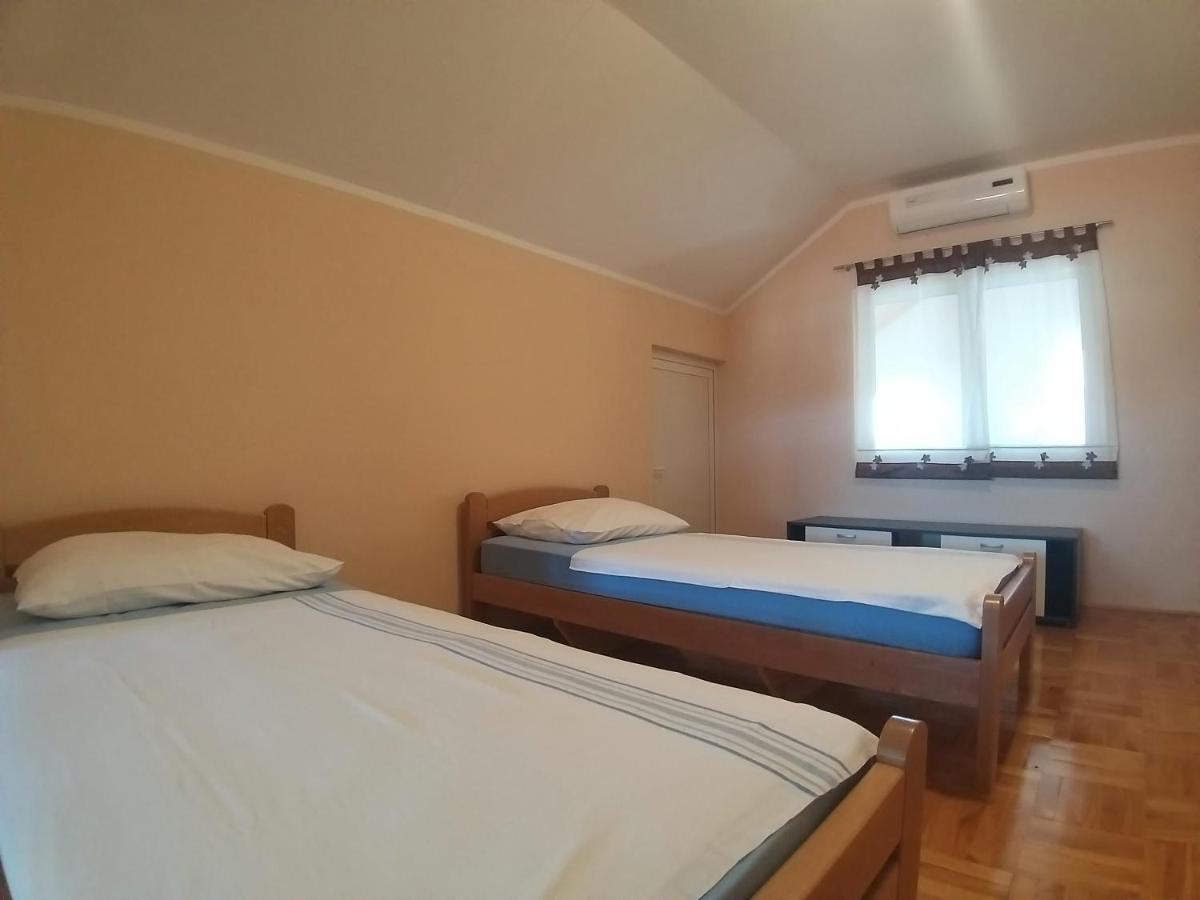 Sunny Apartment Jukic With Sea View Zara Esterno foto
