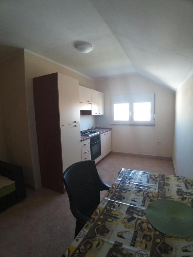 Sunny Apartment Jukic With Sea View Zara Esterno foto