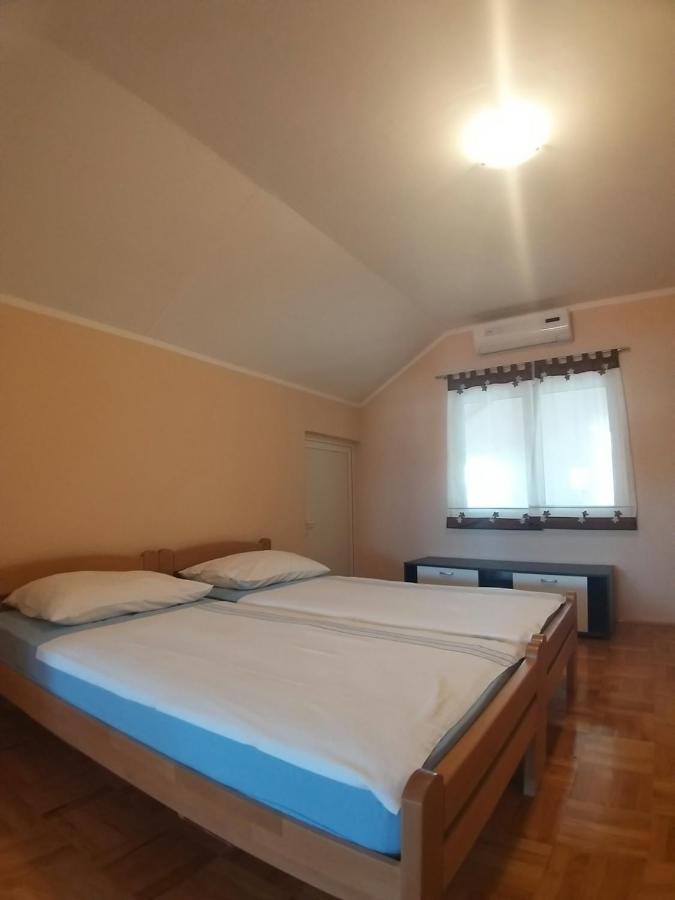 Sunny Apartment Jukic With Sea View Zara Esterno foto