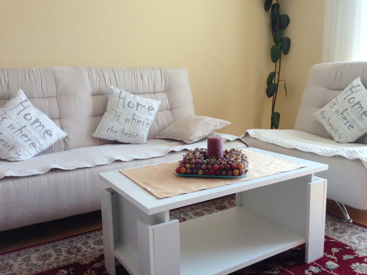 Sunny Apartment Jukic With Sea View Zara Esterno foto