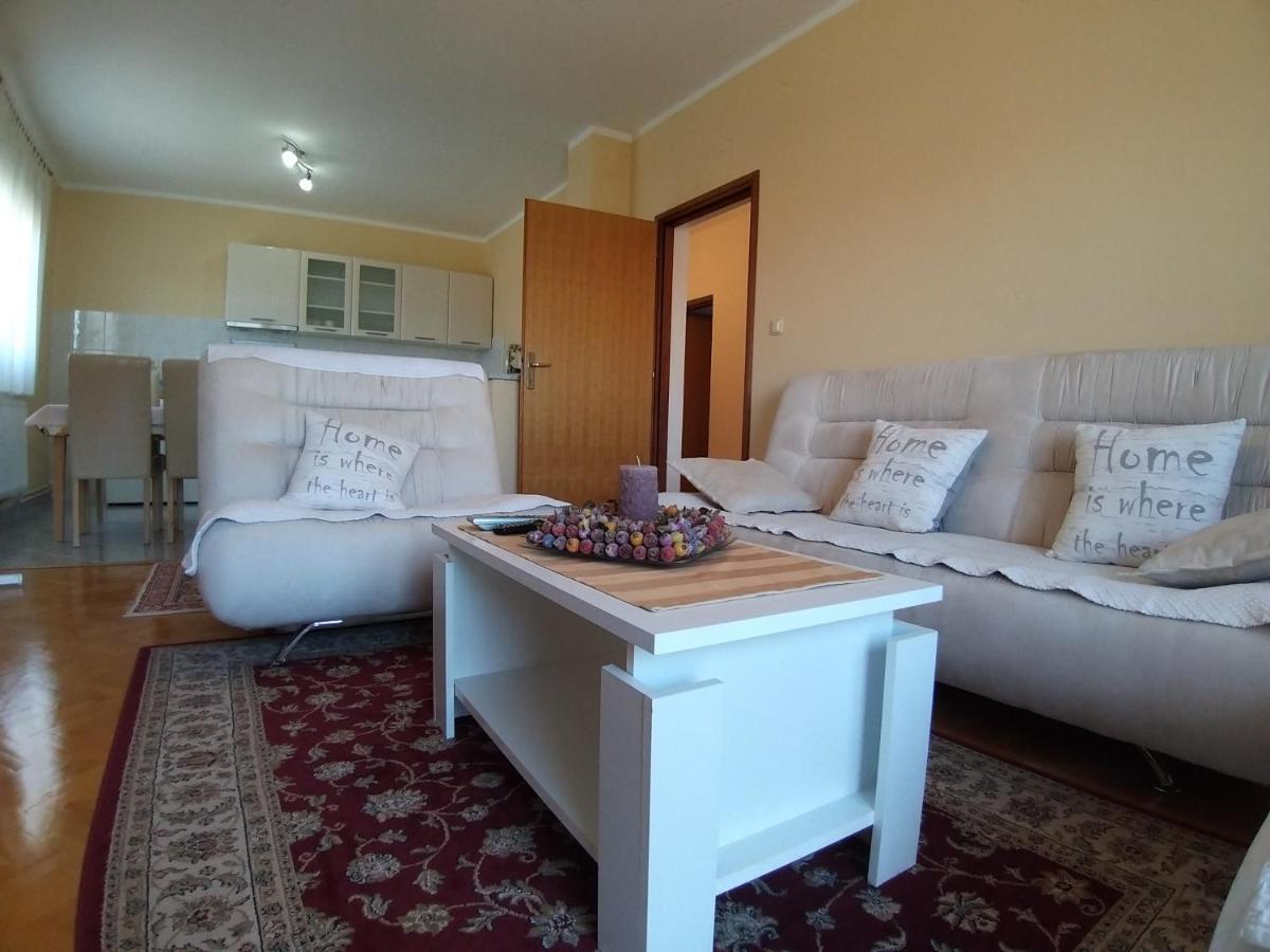 Sunny Apartment Jukic With Sea View Zara Esterno foto