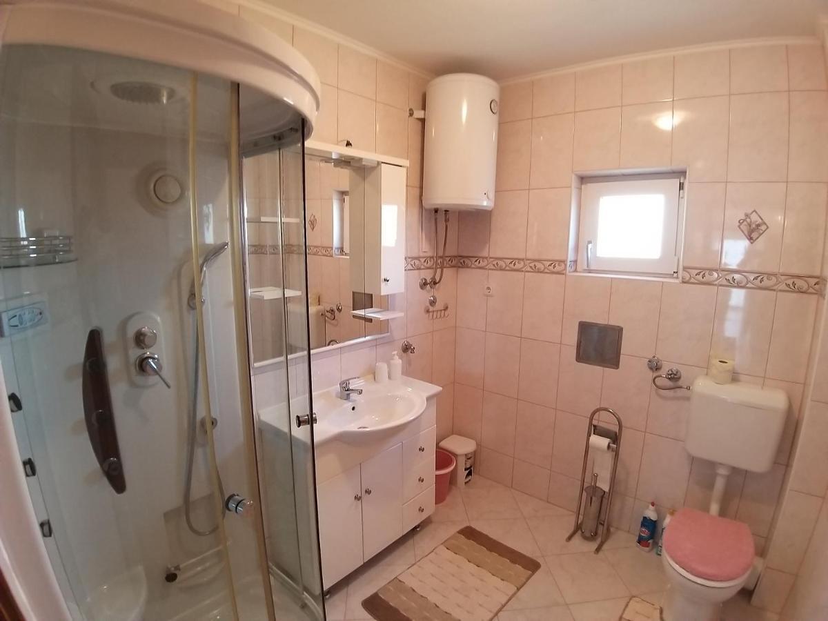 Sunny Apartment Jukic With Sea View Zara Esterno foto