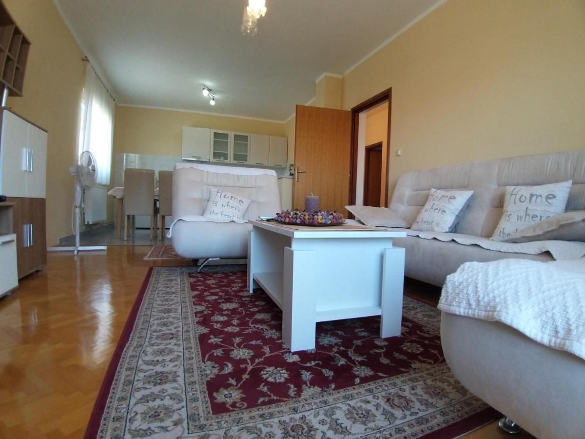 Sunny Apartment Jukic With Sea View Zara Esterno foto