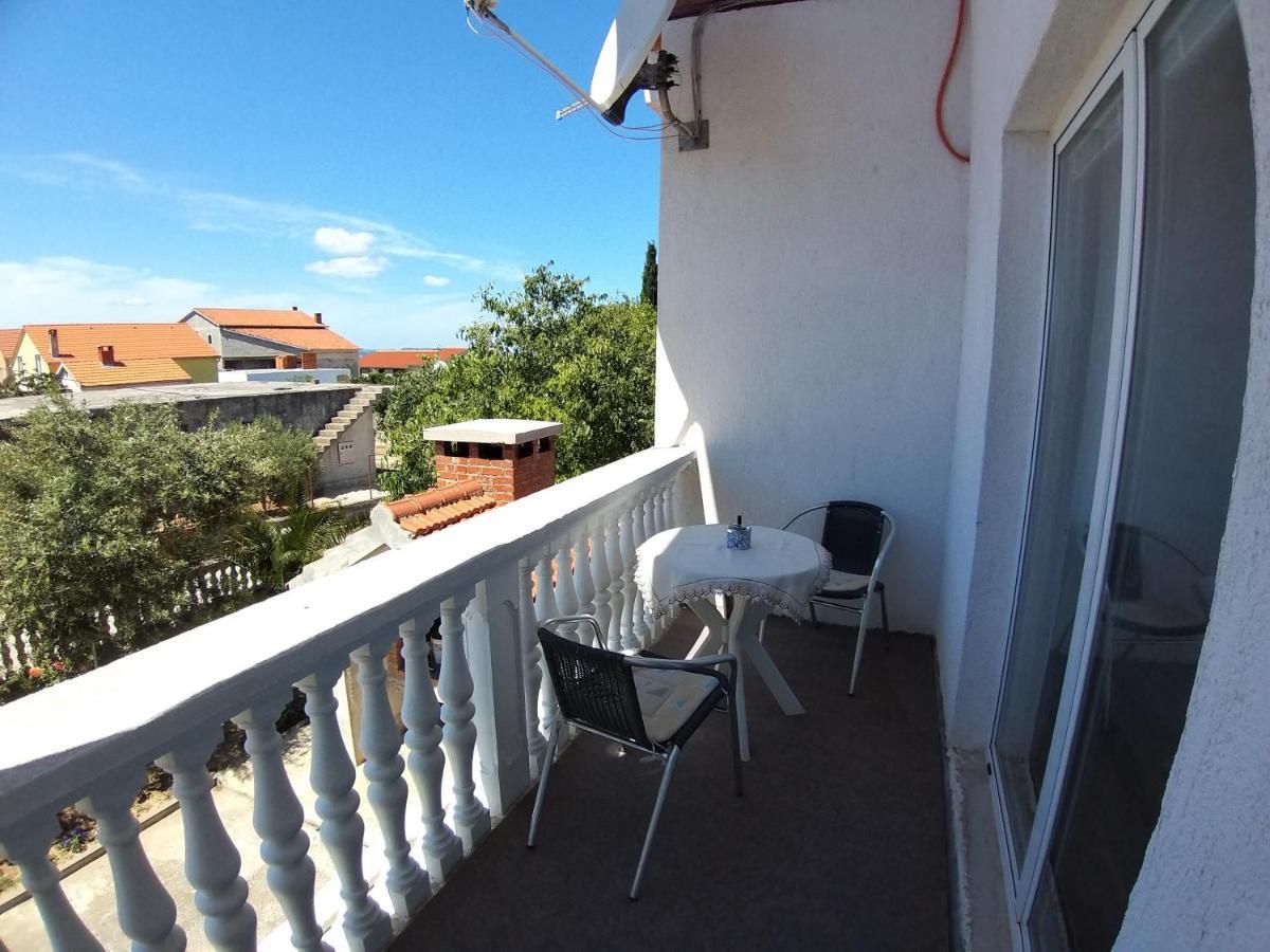 Sunny Apartment Jukic With Sea View Zara Esterno foto