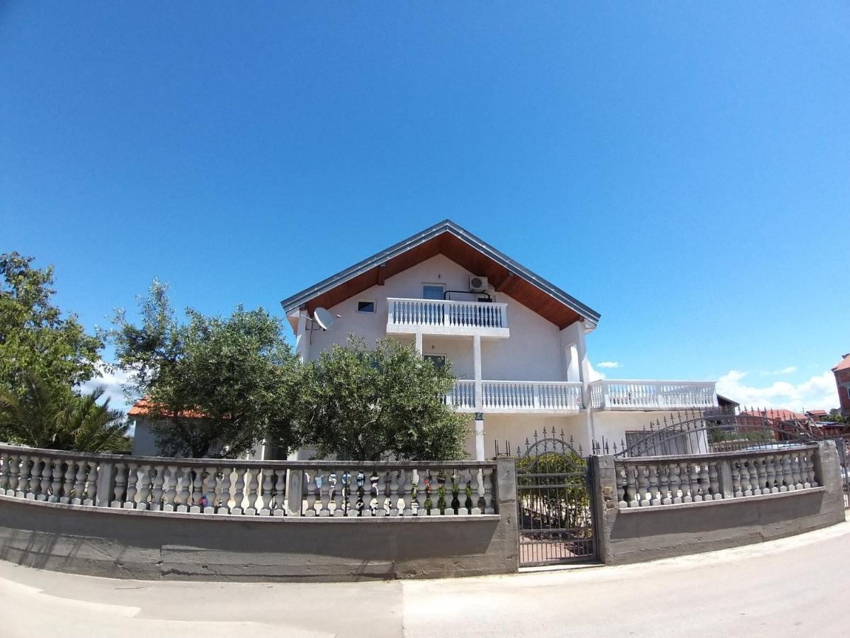 Sunny Apartment Jukic With Sea View Zara Esterno foto